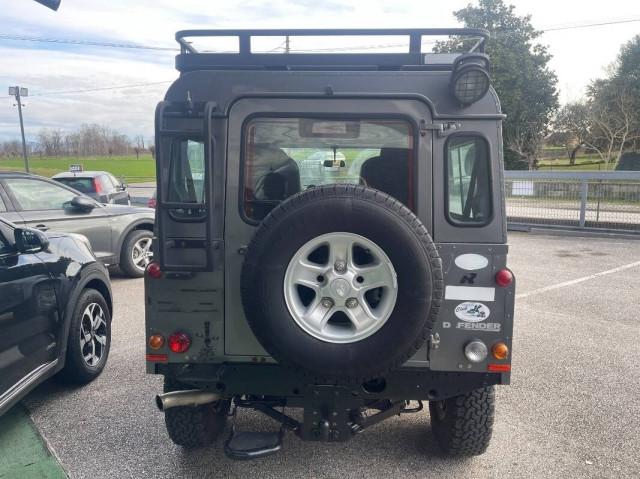 Land Rover Defender Defender 90 2.4 td 6 posti