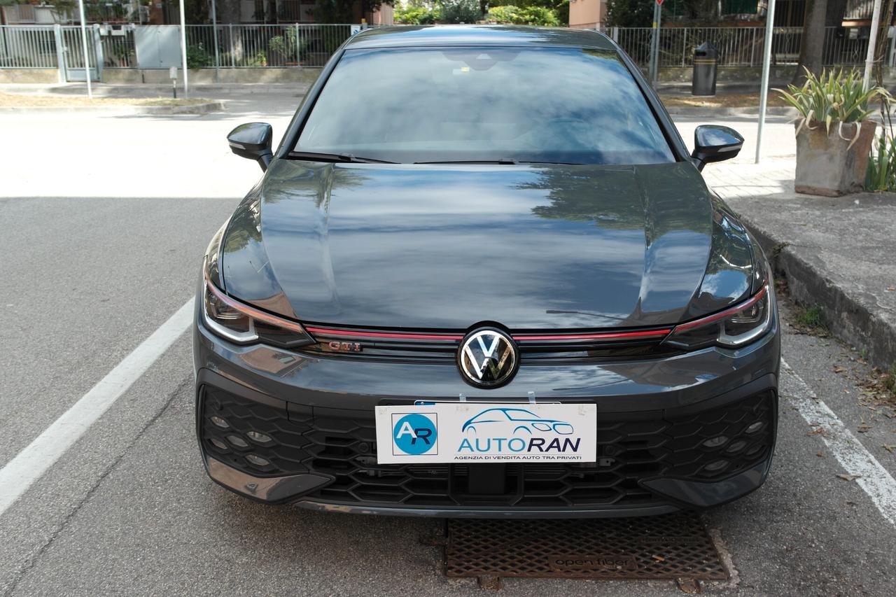 Volkswagen Golf GTI 2.0 TSI DSG