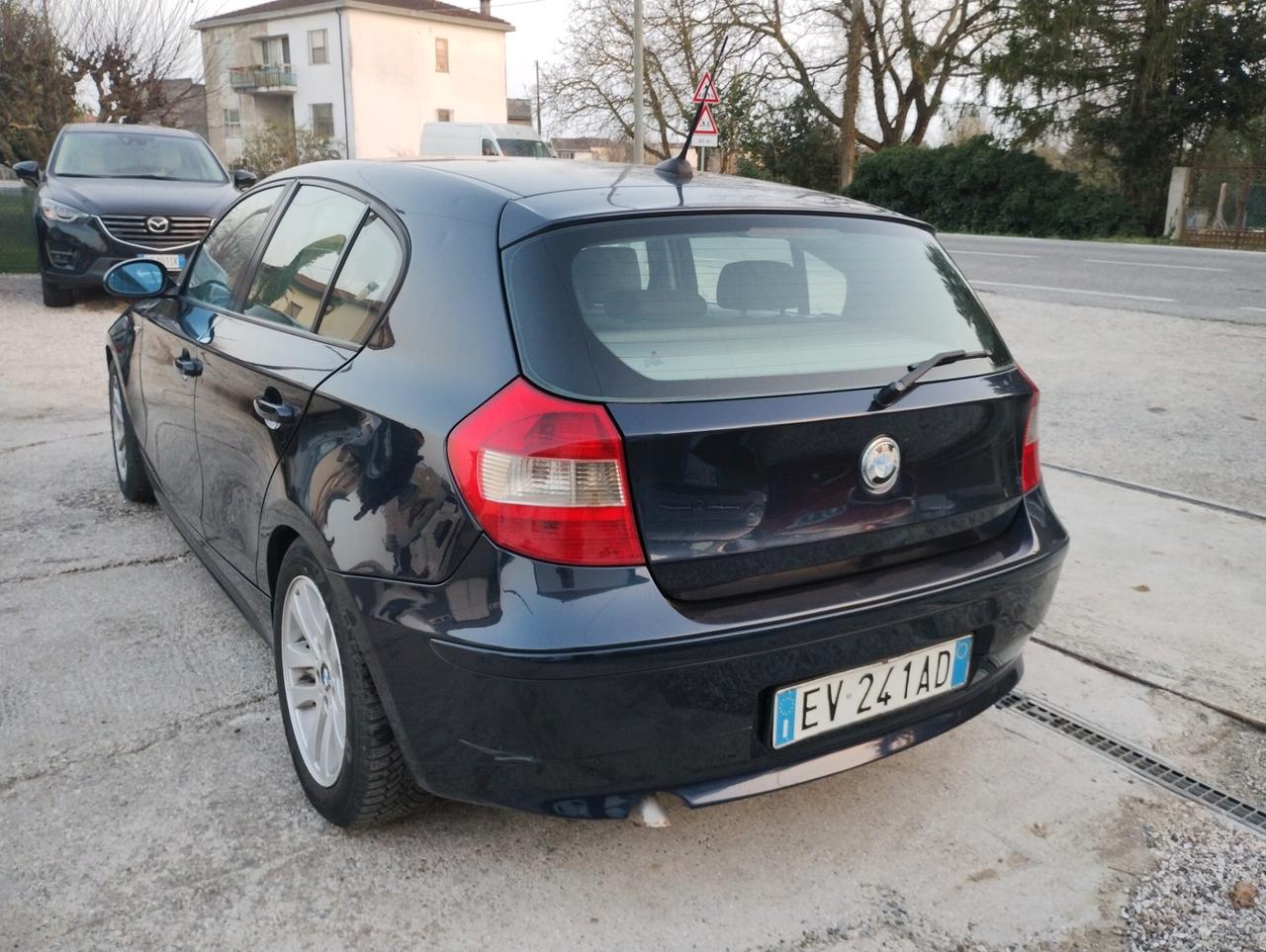 BMW SERIE 1 120D cat 5P Futura 2006 Automatica