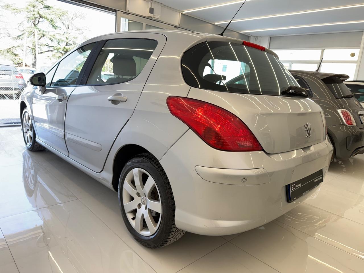 Peugeot 308 5p 1.6 hdi 16v Feline 110cv okneopatentati