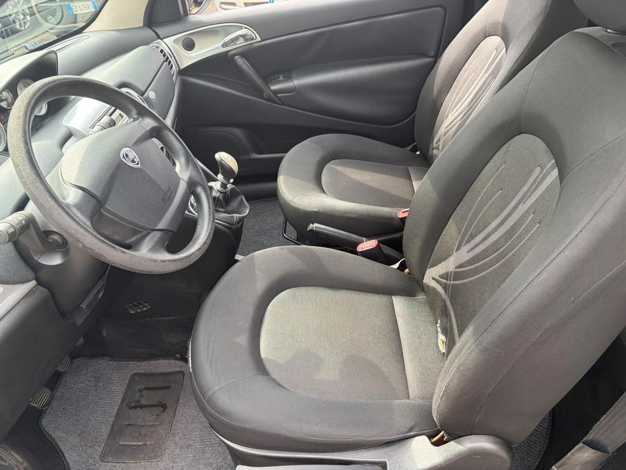 Lancia Ypsilon 1.2 69 CV Argento