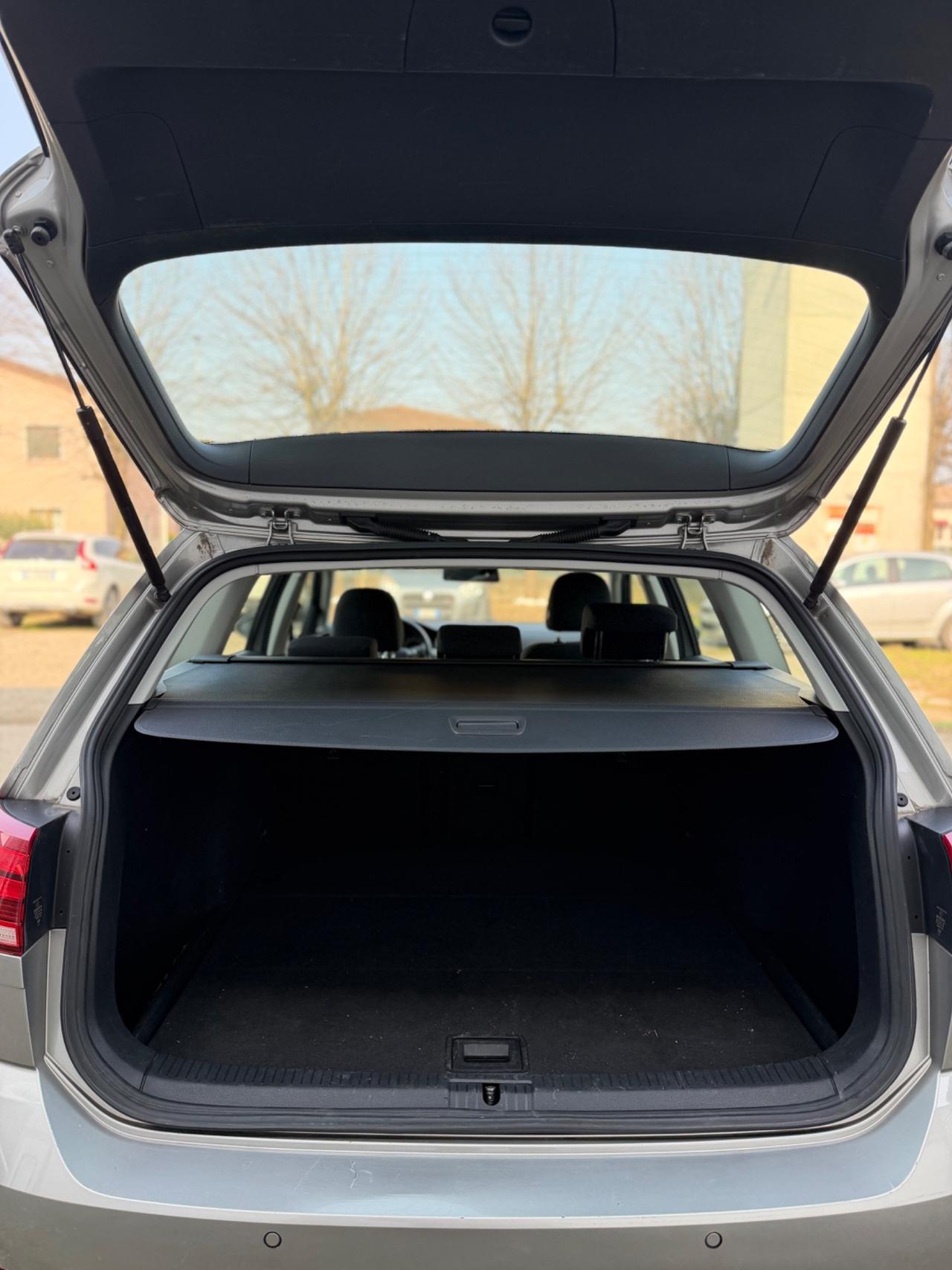 Volkswagen Golf Variant 1.6 TDI 115 CV DSG 5p. Sport BlueMotion Technology