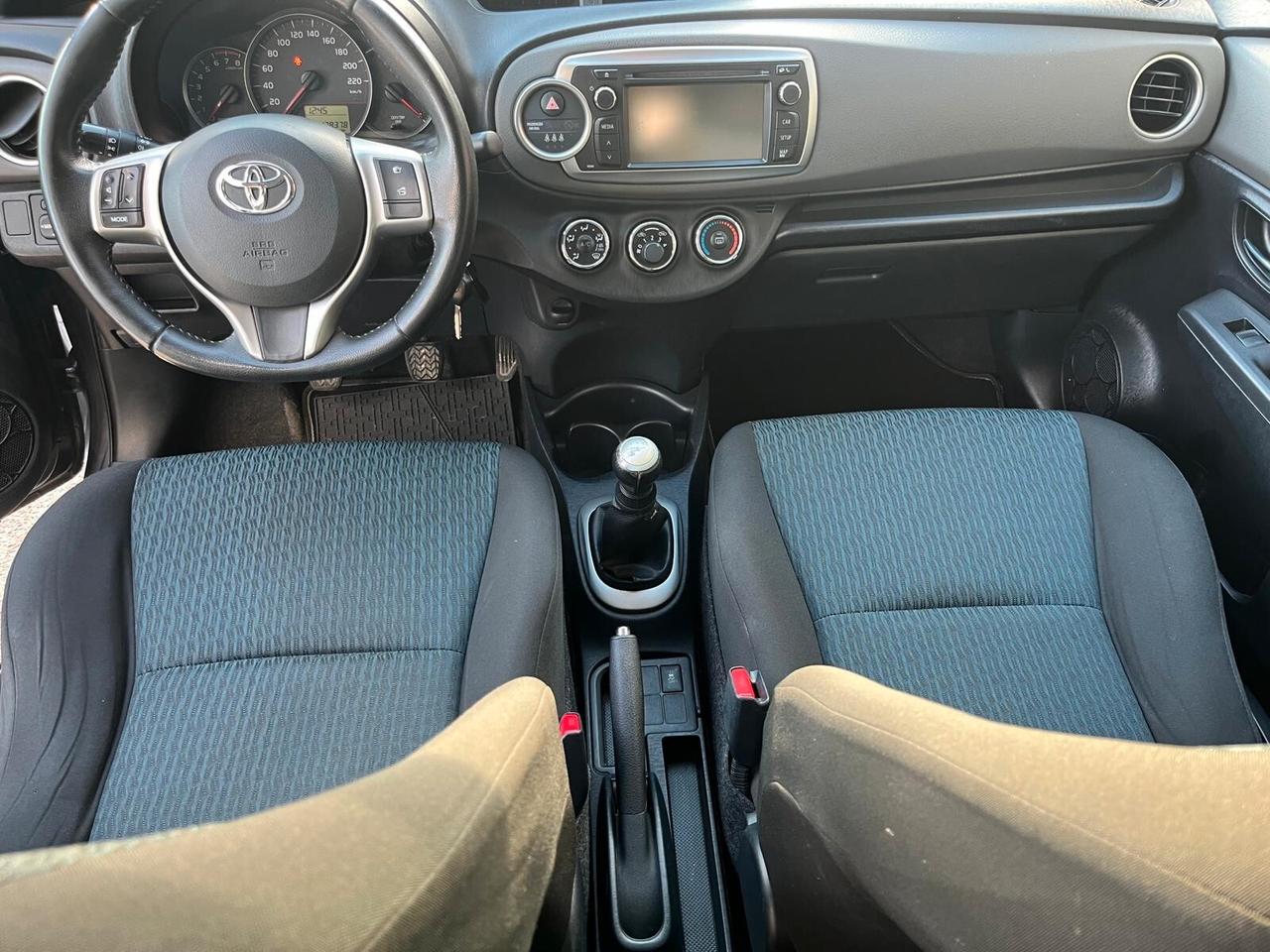 Toyota Yaris 1.3 5 porte Lounge OK NEOPATENTATI