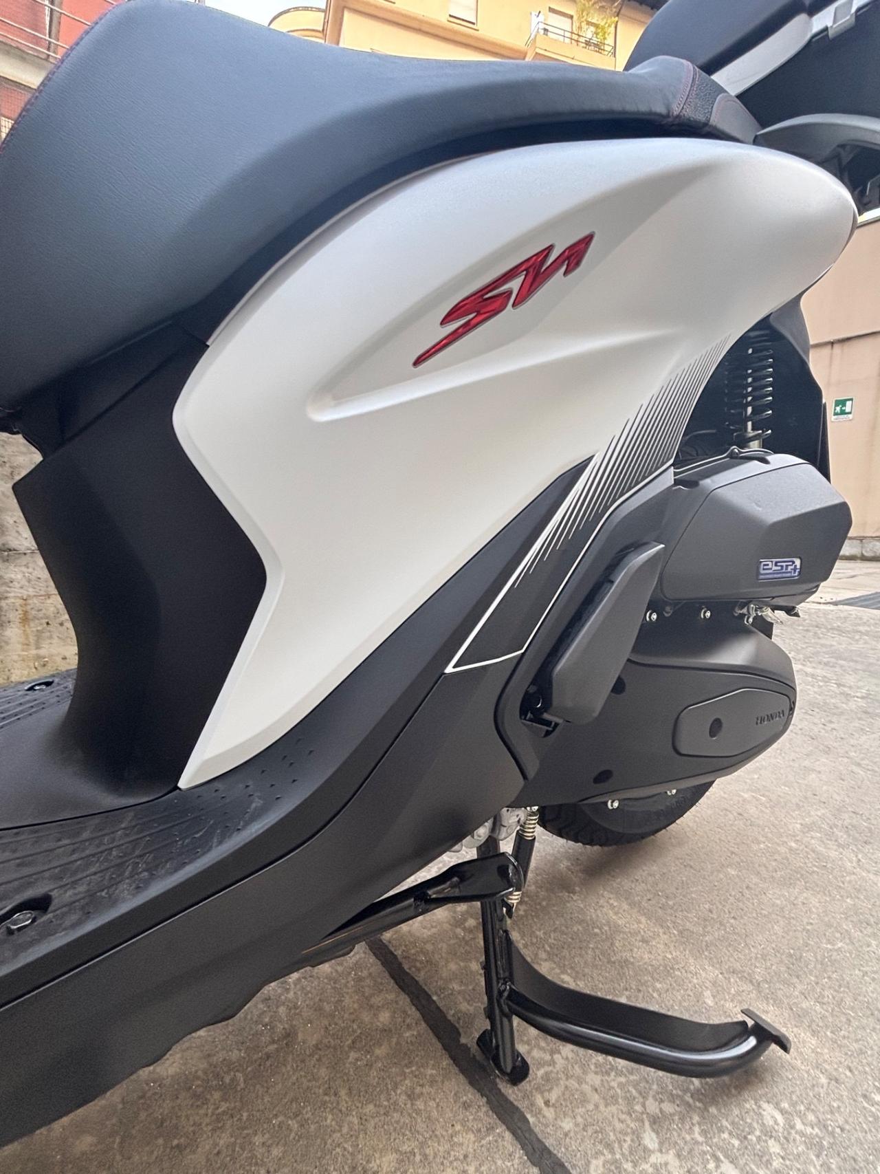 Honda SH 125 Sport Matt Pearl Cool White NUOVO