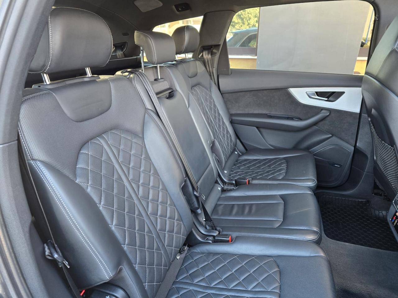 Audi Q7 50 TDI quattro tiptronic S line 7 posti