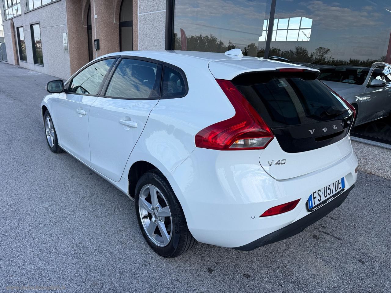 VOLVO V40 T2 Business Plus SOLO KM.98000