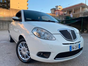 Lancia Ypsilon 1.3 MJT 75 CV gancio traino 2009