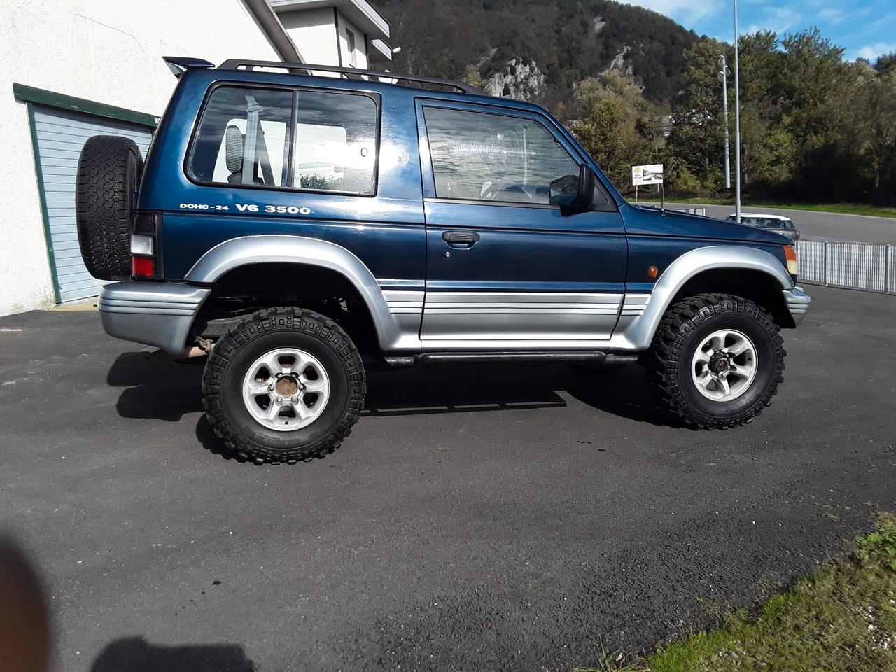 Mitsubishi Pajero 3.5i V6 24V cat MT SS GLS Exec.