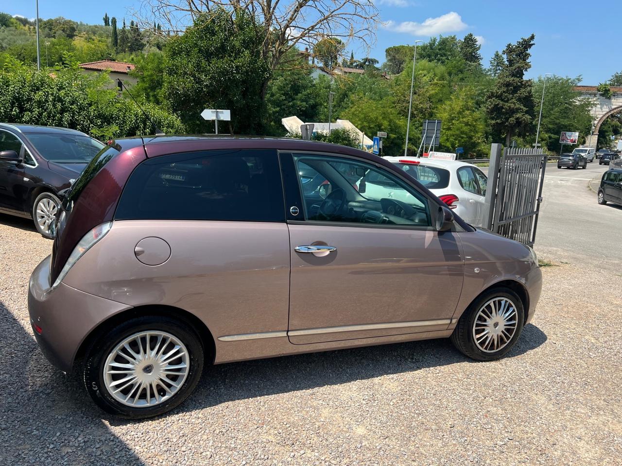 Lancia Ypsilon 1.4 Argento Ecochic GPL