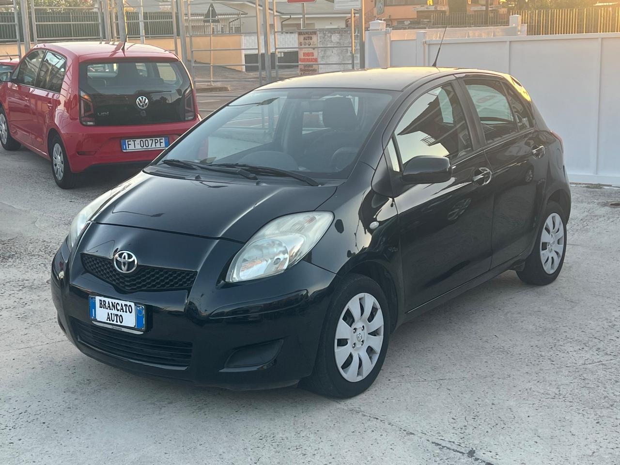 Toyota Yaris 1.0 5 porte