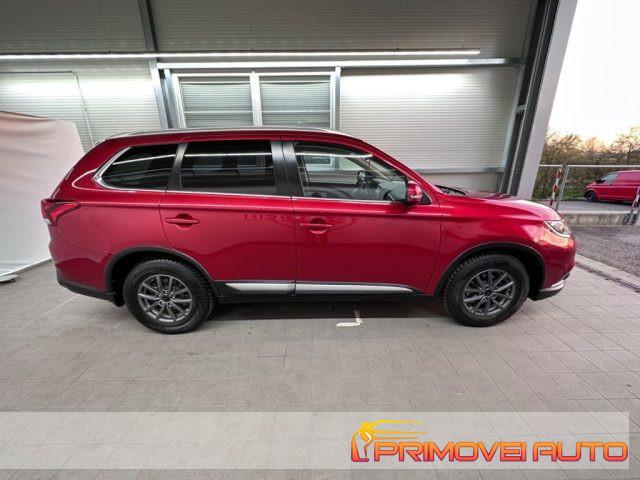 MITSUBISHI Outlander 2.0 MIVEC 2WD Intense