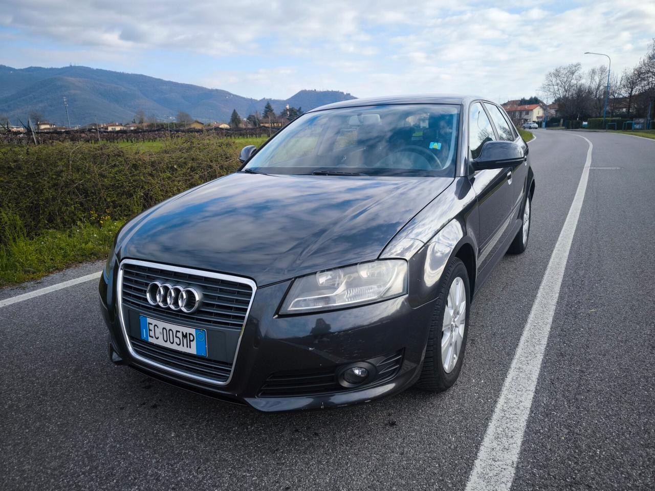 AUDI A3 1,6 TDCI- AMBITION- 90CV- OK NEOPATENTATI