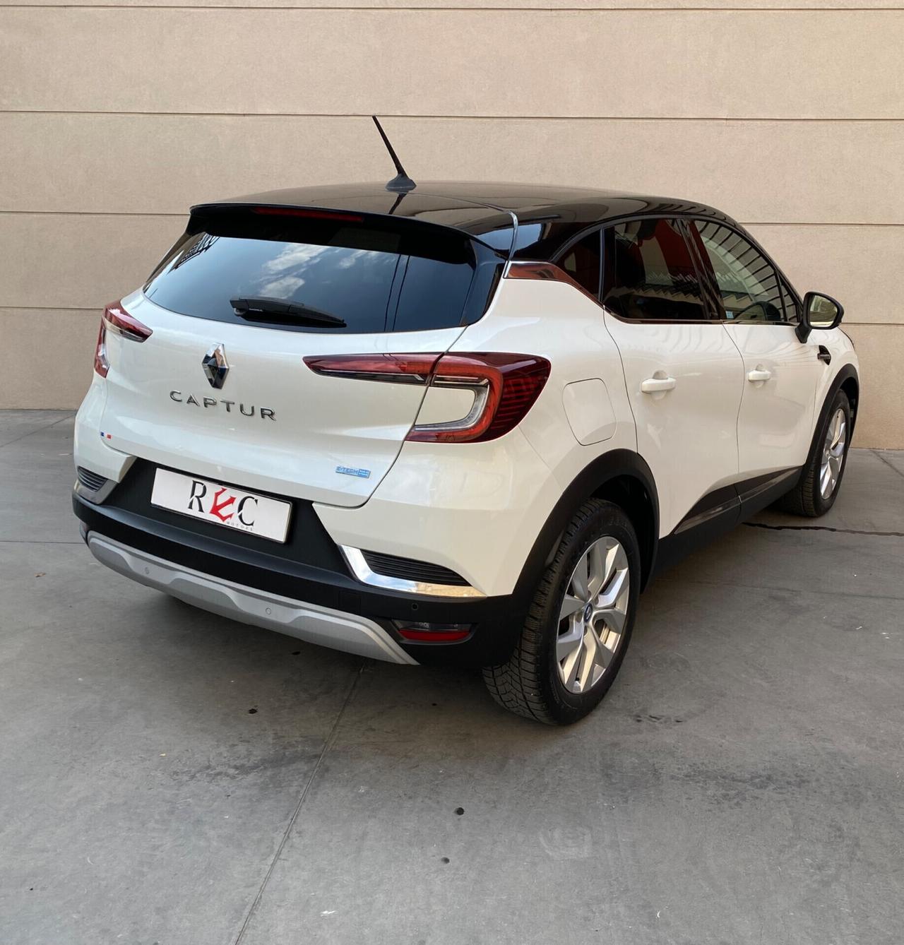 Renault Captur Ibrida