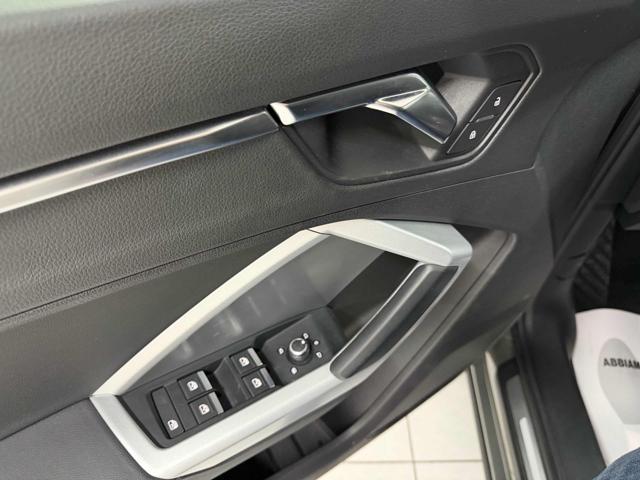 AUDI Q3 35 TDI quattro S tronic Business Advanced