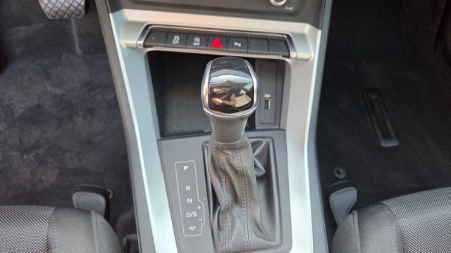 AUDI Q3 40 TFSI quattro S tronic Business Advanced PERMUTE