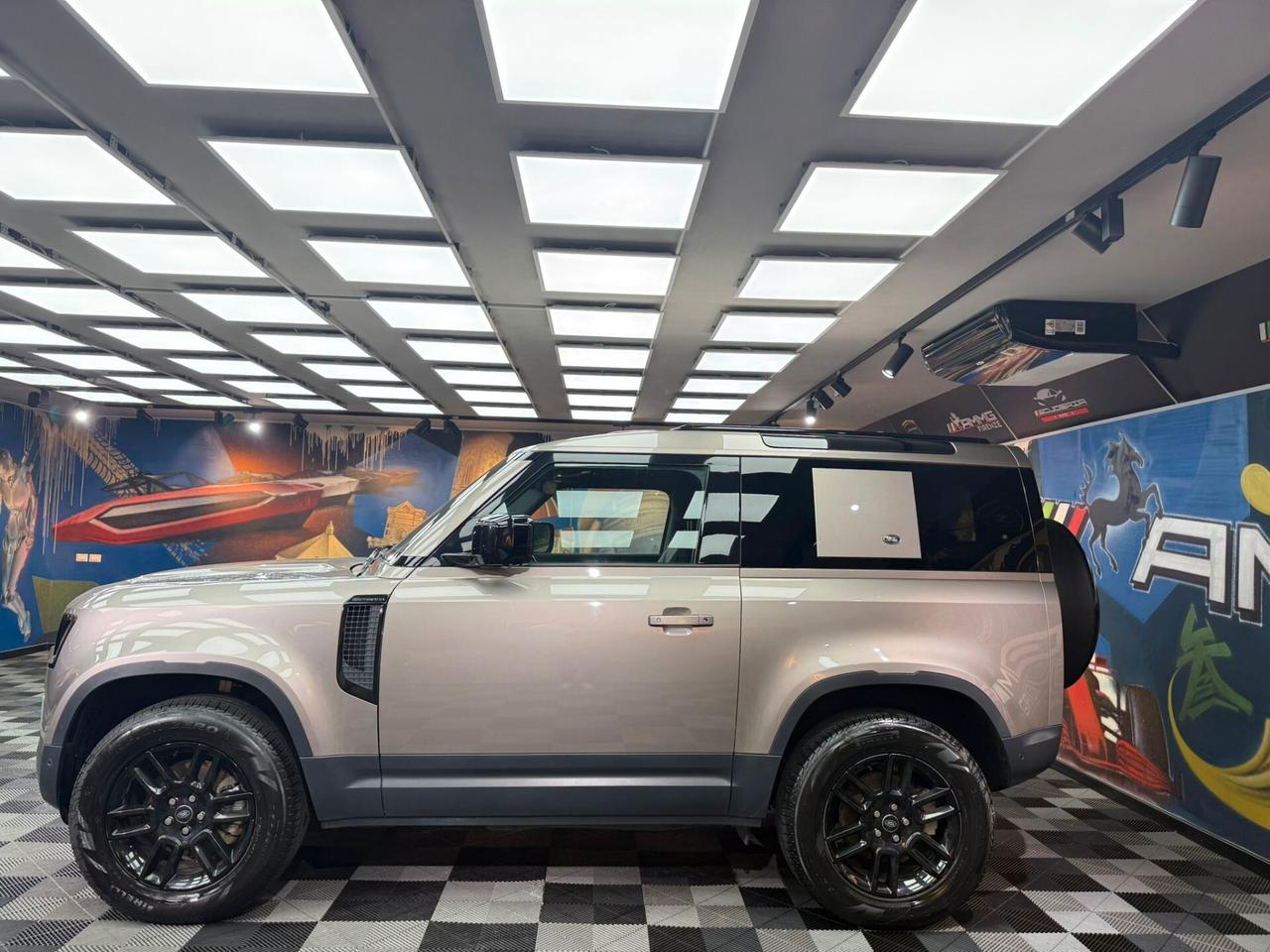 Land Rover Defender 90 3.0D I6 200 CV AWD Auto Hard Top (673)