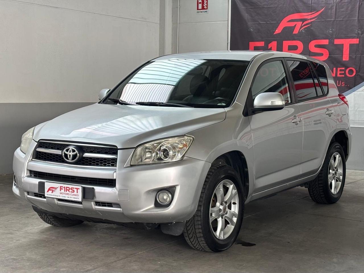 Toyota RAV 4 RAV4 Crossover 2.2 D-4D 150 CV DPF Luxury