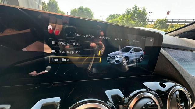 MERCEDES-BENZ GLA 200 d Automatic Sport