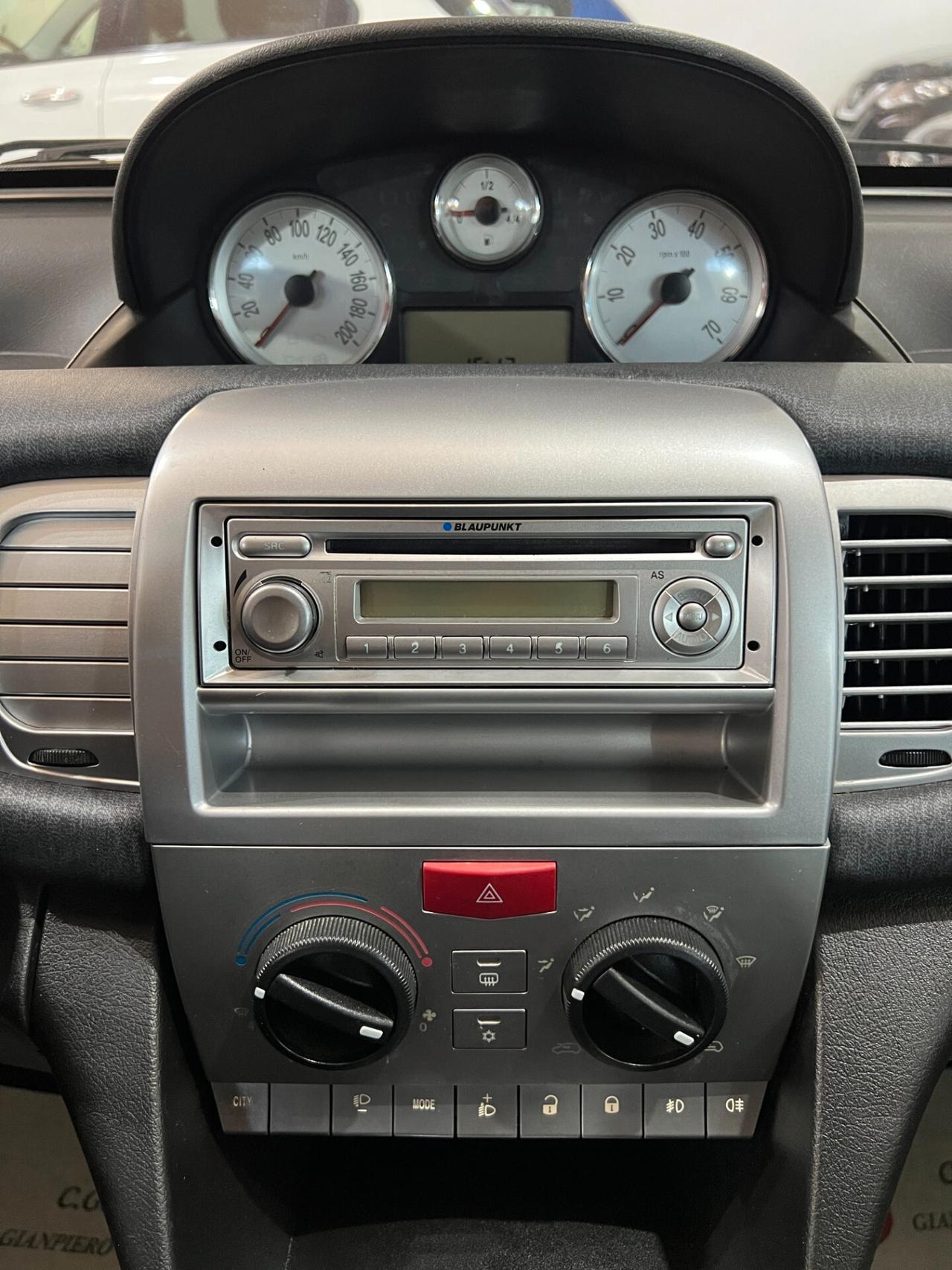 Lancia Ypsilon 1.2 60 CV - ELLE - 2010