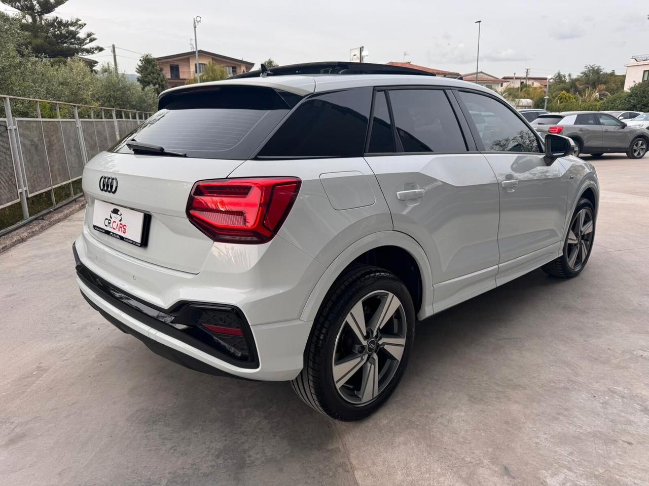 Audi Q2 30 TDI S tronic 3X S-line Edition - Tetto apribile