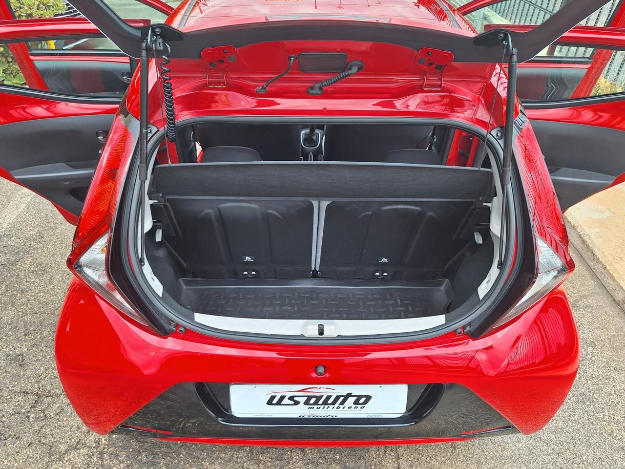 Toyota Aygo 1.0 VVT-i 5 porte x-play 2019
