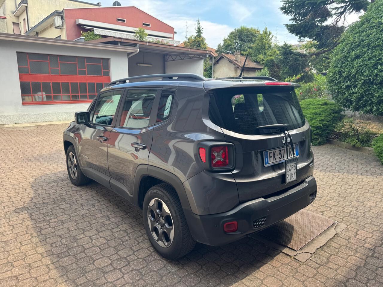 Jeep Renegade 1.6 Mjt Sport