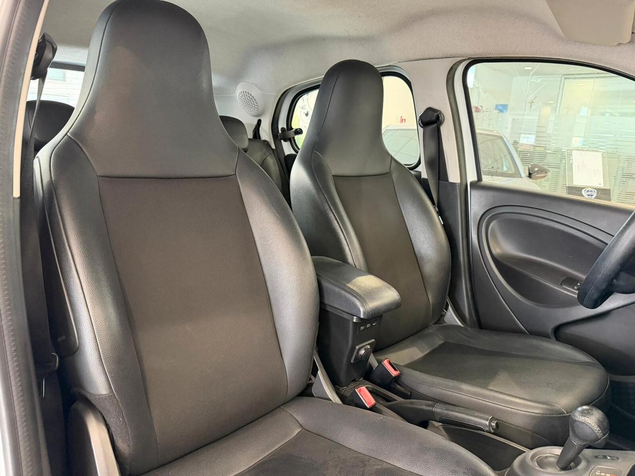 Smart ForFour 70 1.0 twinamic Youngster