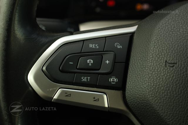 VOLKSWAGEN Golf 1.5 TSI Life