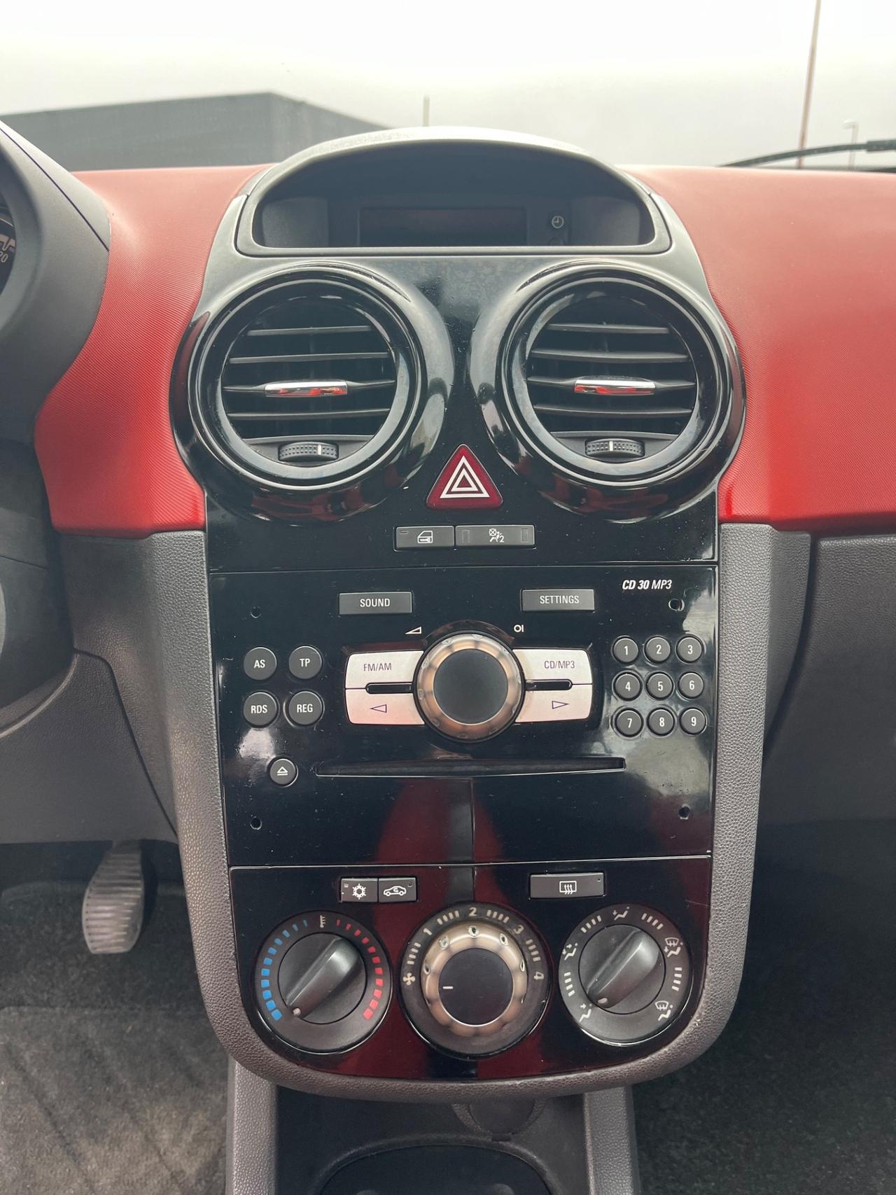 Opel Corsa 1.2 benzina/gpl Cosmo