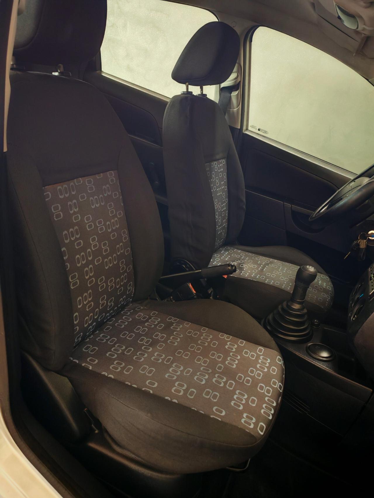 Ford Fiesta 1.2 16V 5p. Ghia