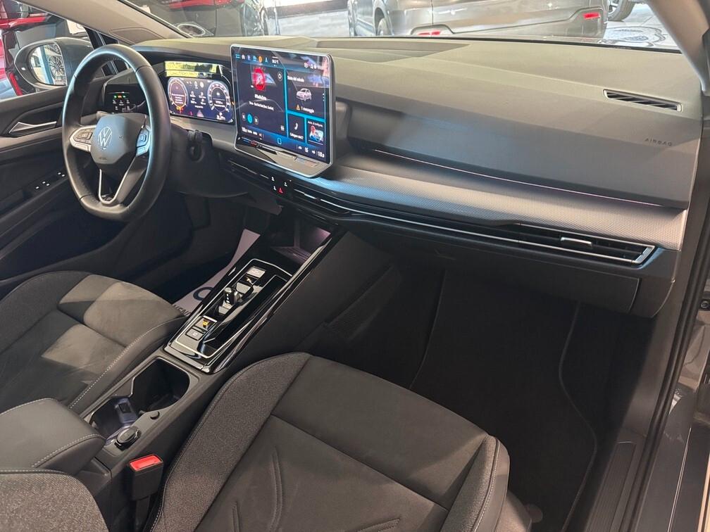 Volkswagen Golf 2.0 tdi Style 150cv dsg Led App conn Cam 17"