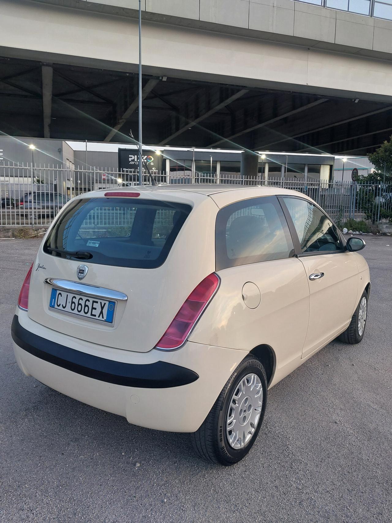LANCIA YPSILON 1.2 SOLO 86.000 -10/2003