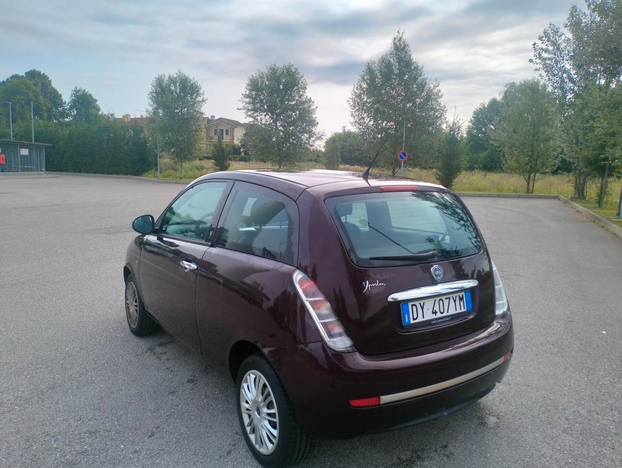 Lancia Ypsilon 1.3 MJT 75 CV Platino 2010