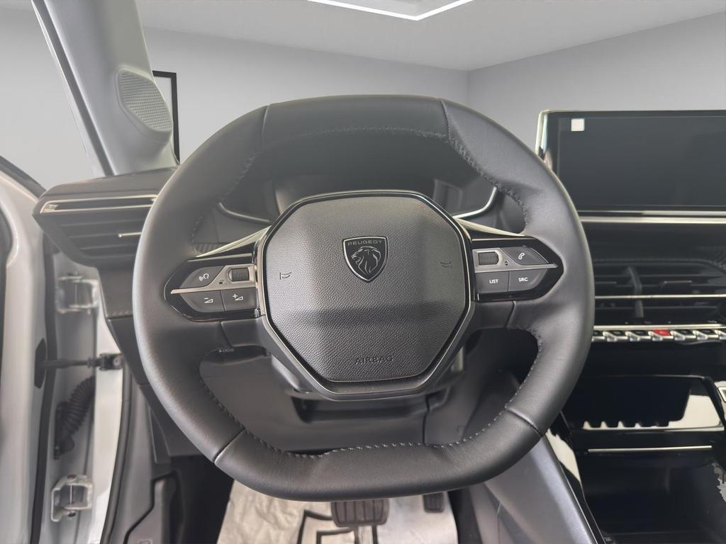 Peugeot 208 1.2 hybrid Allure 100cv e-dcs 6