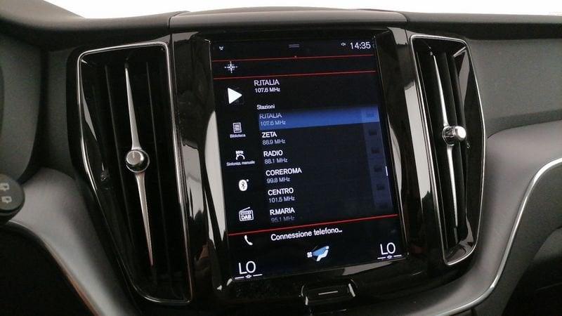 Volvo XC60 2.0 b5 Momentum Pro awd auto