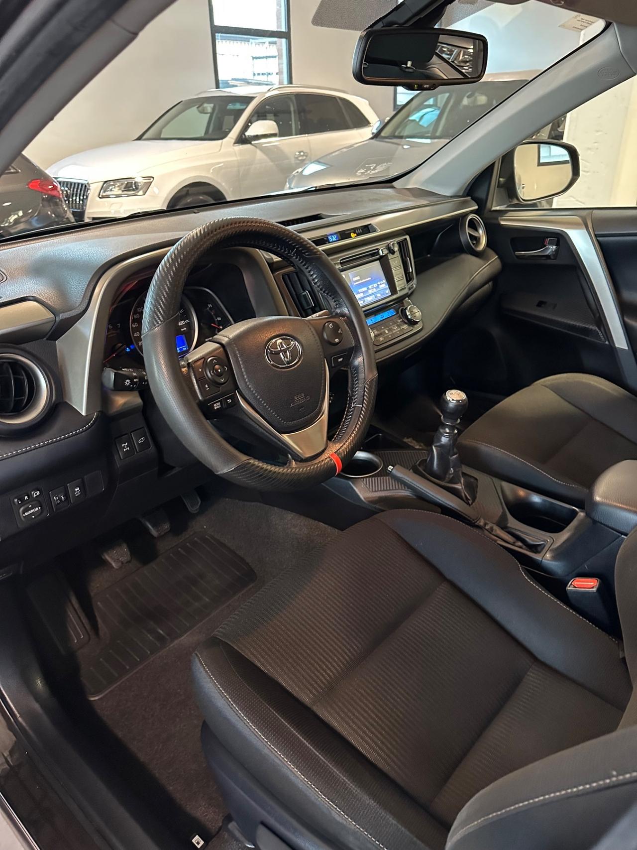 Toyota RAV 4 RAV4 2.0 D-4D 4WD Lounge White Ed.