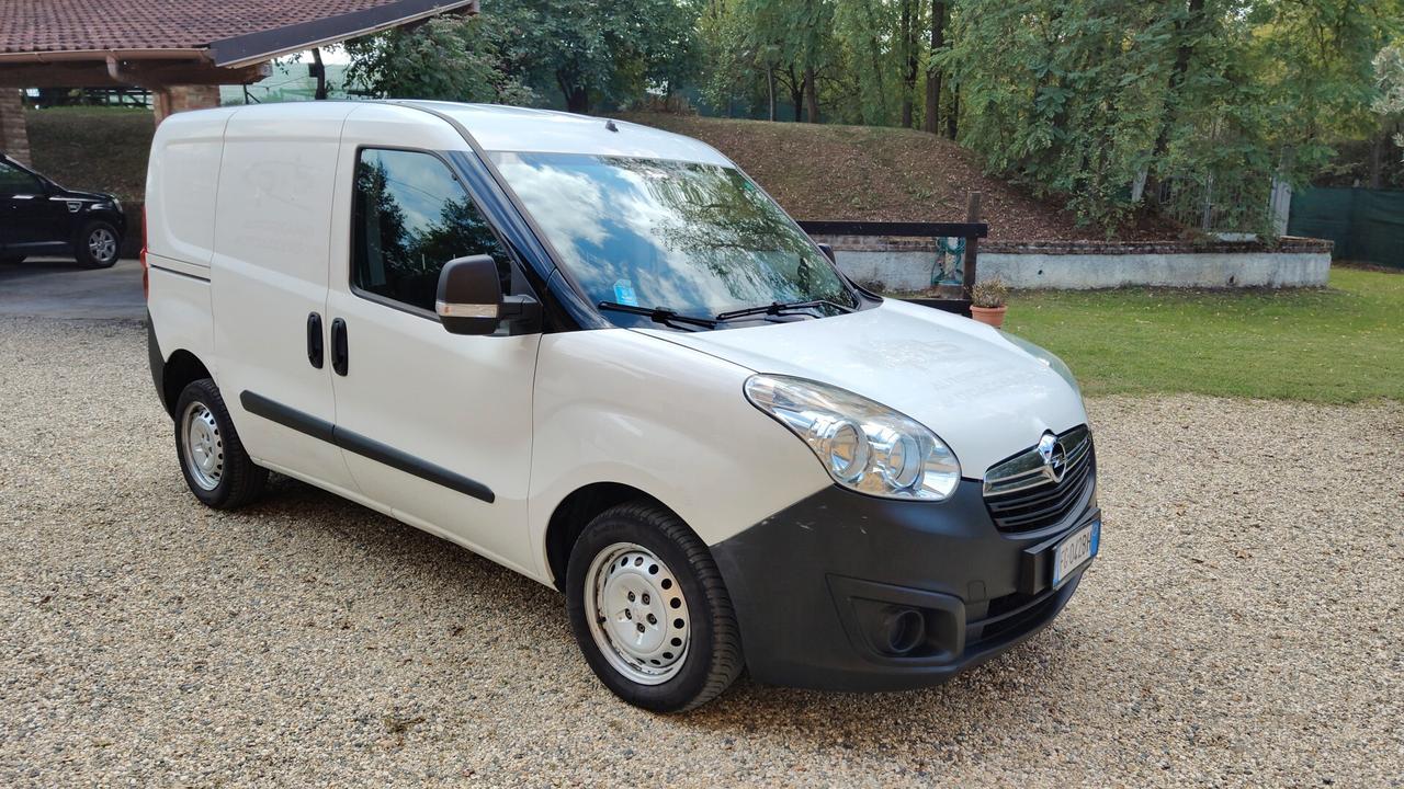 Opel Combo 1.3 Multijet 95cv euro 6