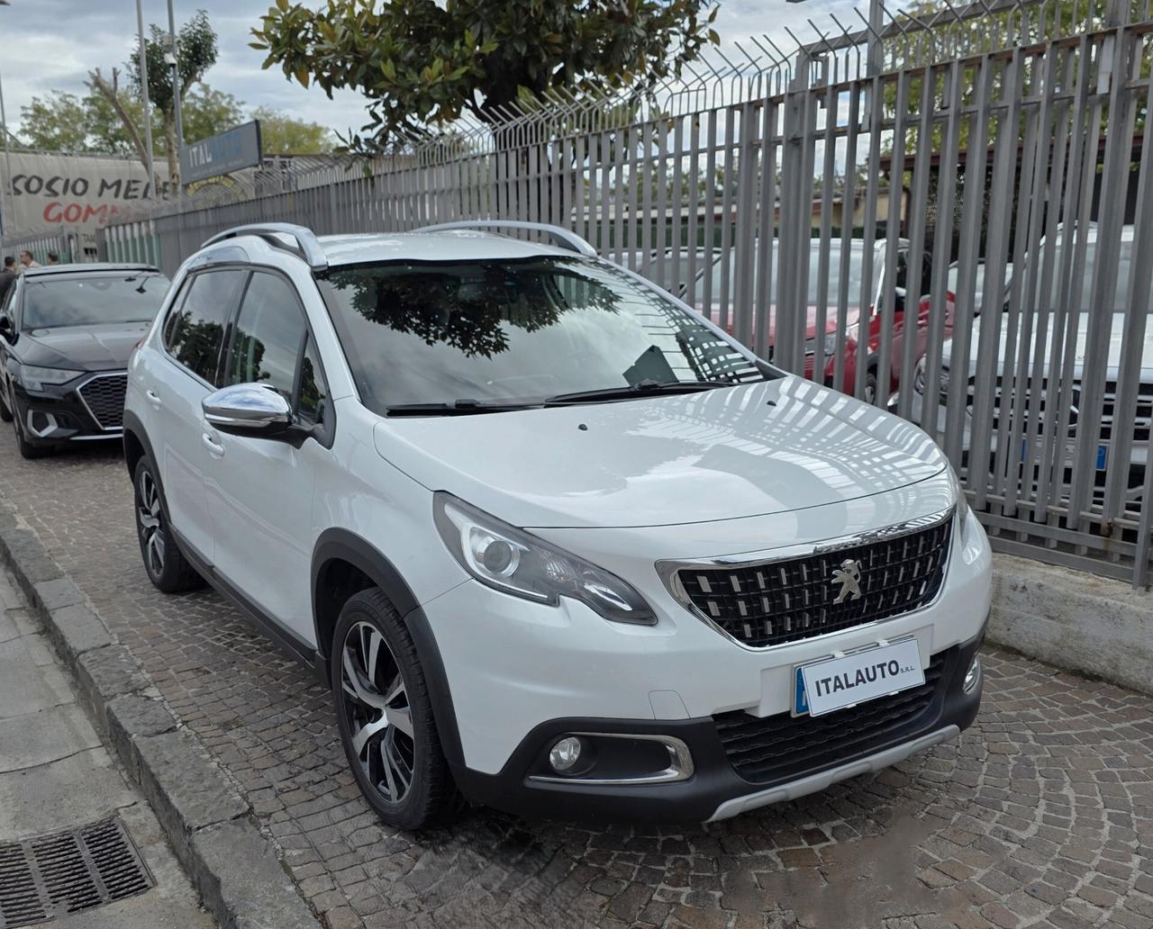 Peugeot 2008 BlueHDi 100 S&S Allure