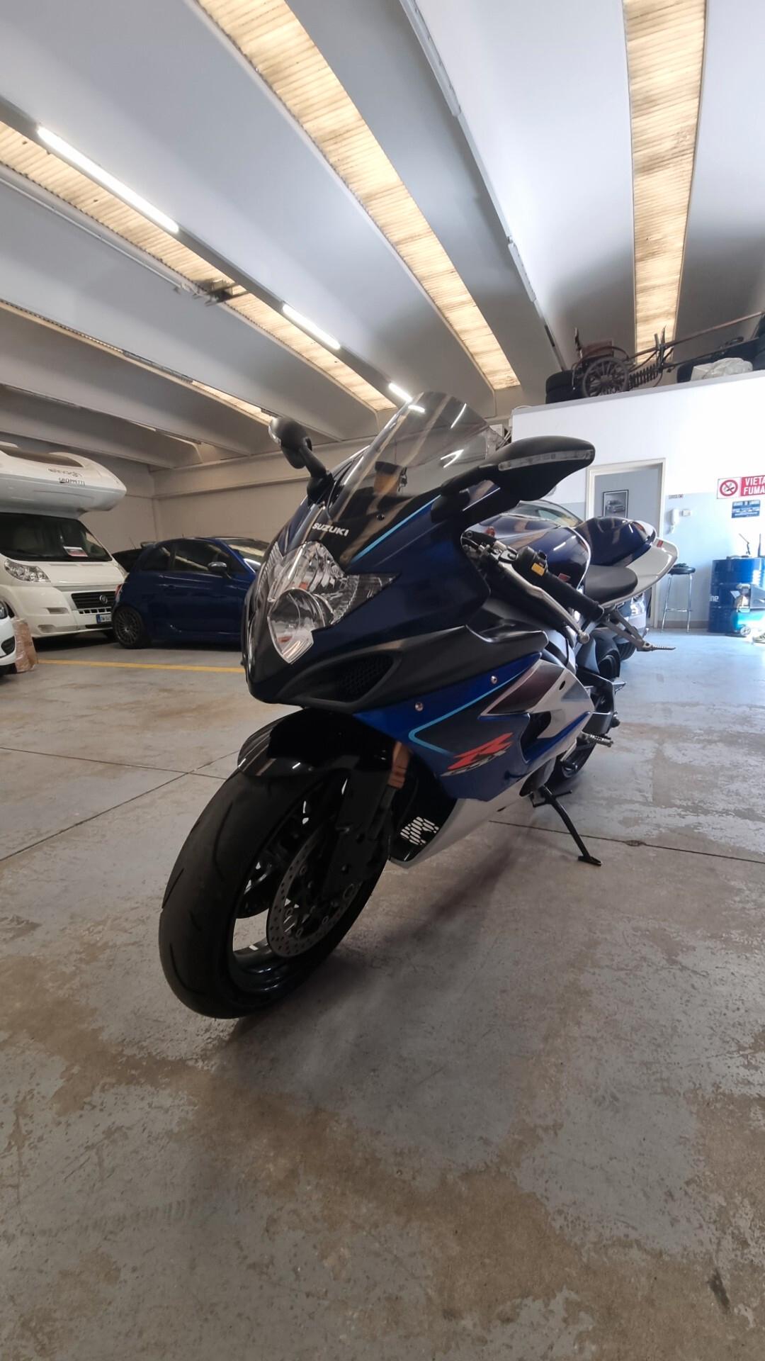 Suzuki GSX R 1000 Yoshimura k6