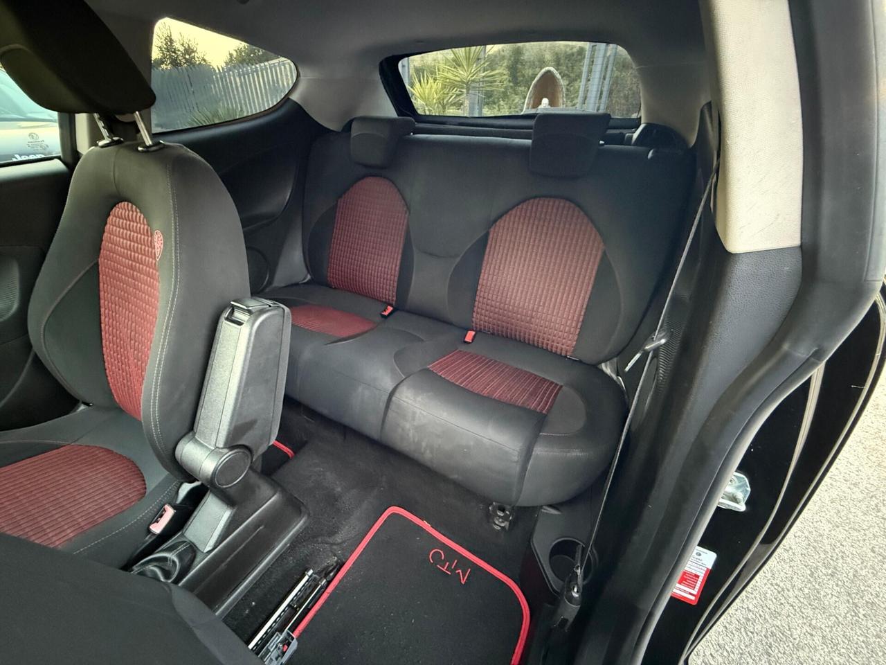 Alfa Romeo MiTo 1.6 JTDm-2 S&S Distinctive Sport Pack