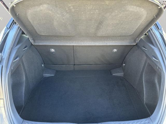 TOYOTA C-HR 1.8 Hybrid E-CVT Business