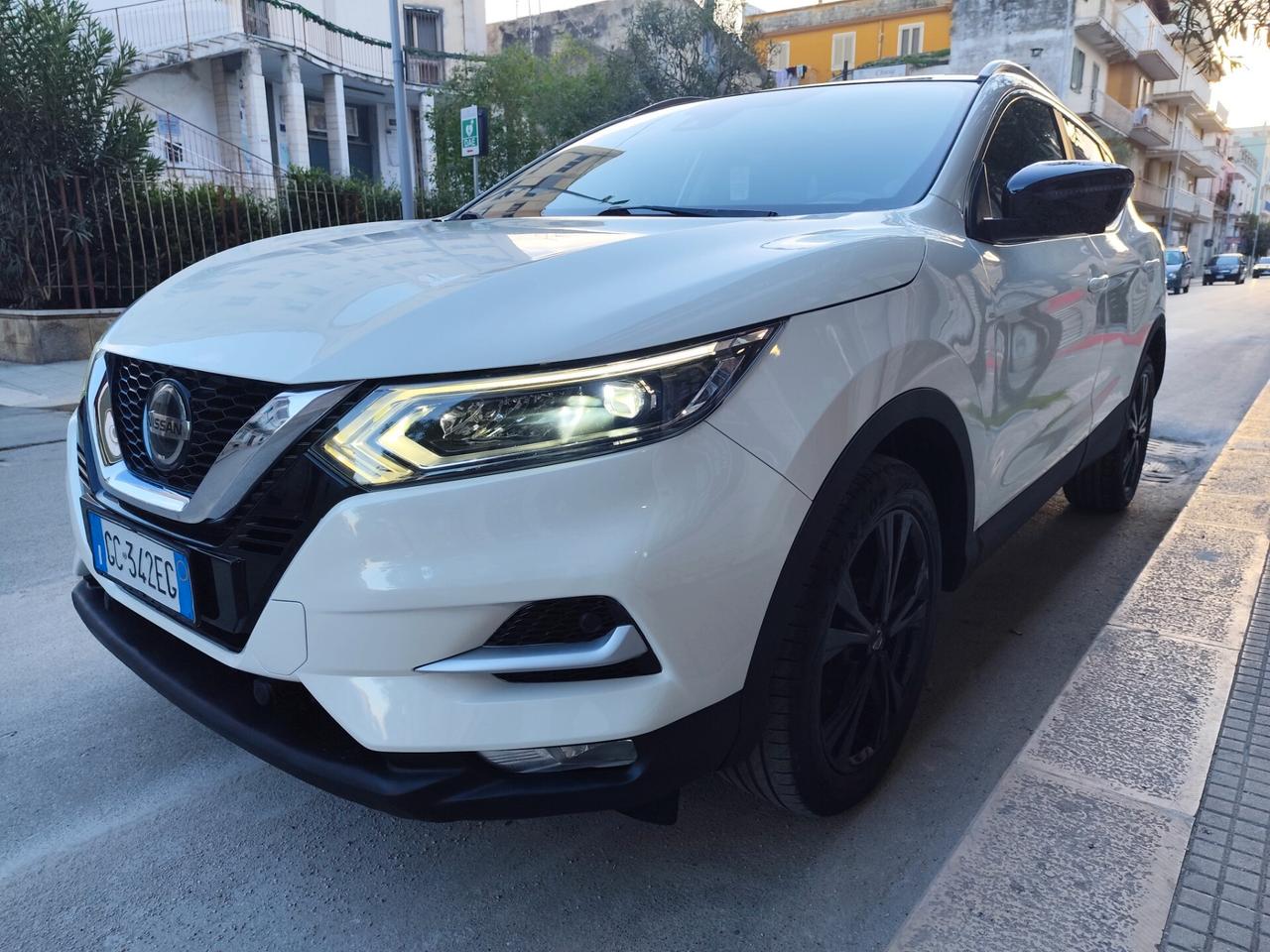 Nissan Qashqai 1.5 dCi 115CV TEKNA TETTO NAVI