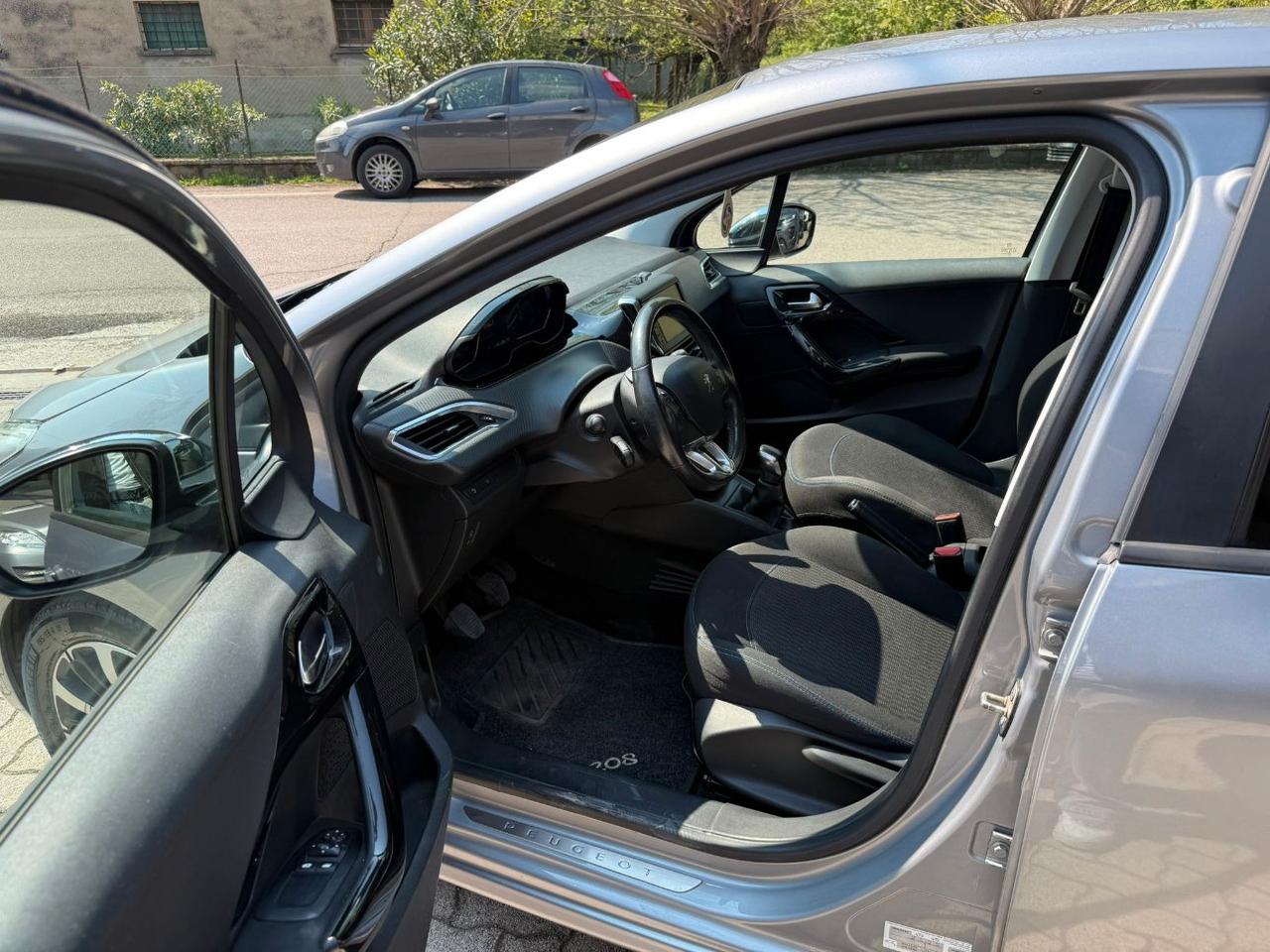 Peugeot 208 5 Porte 208 5p 1.5 bluehdi GT Line s&s 100cv OK NEOPATENTATO