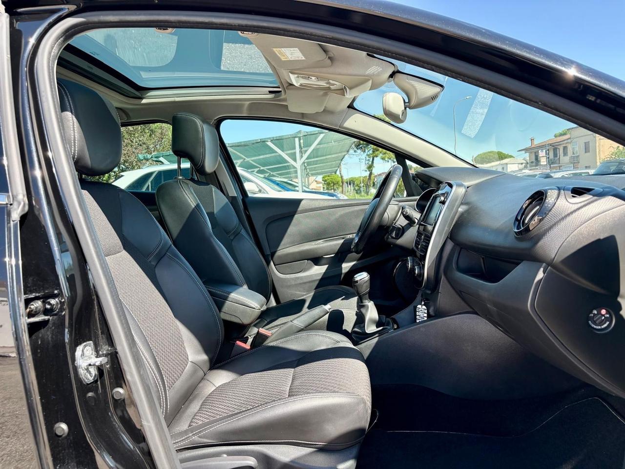 Renault Clio TCe 12V 75 CV 5 porte Moschino Life