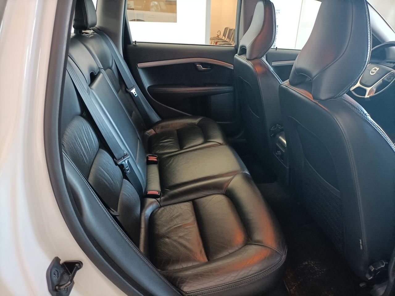 Volvo XC 70 CV 163 D4 AWD Geartronic Momentum 12/2013