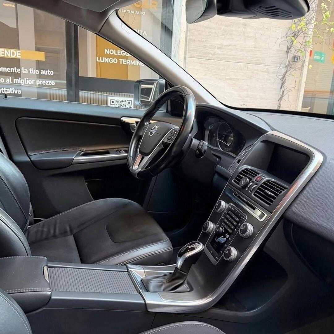 Volvo XC60 - 181CV