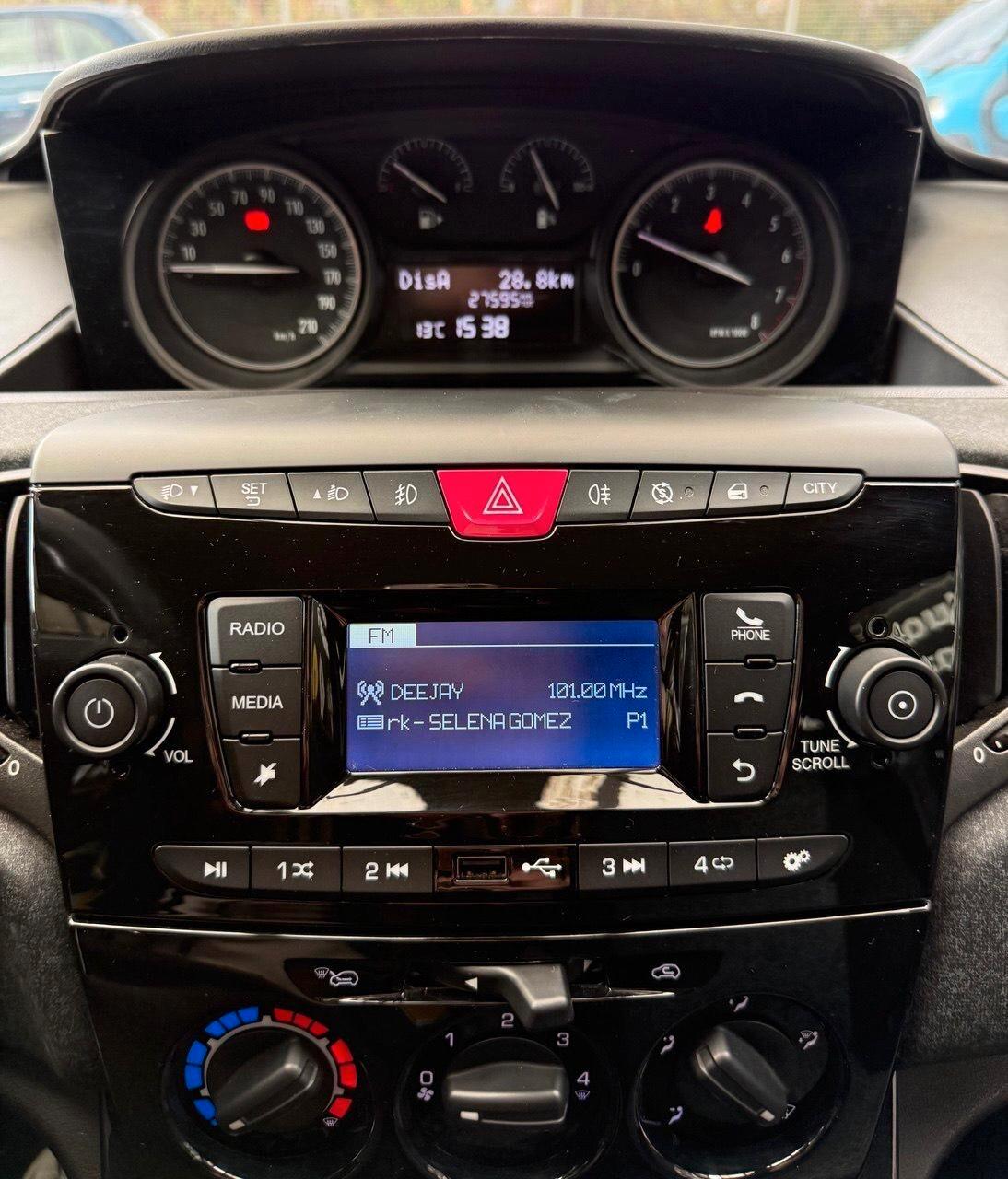 Lancia Ypsilon 1.0 FireFly 5 porte S&S Hybrid Ecochic Silver