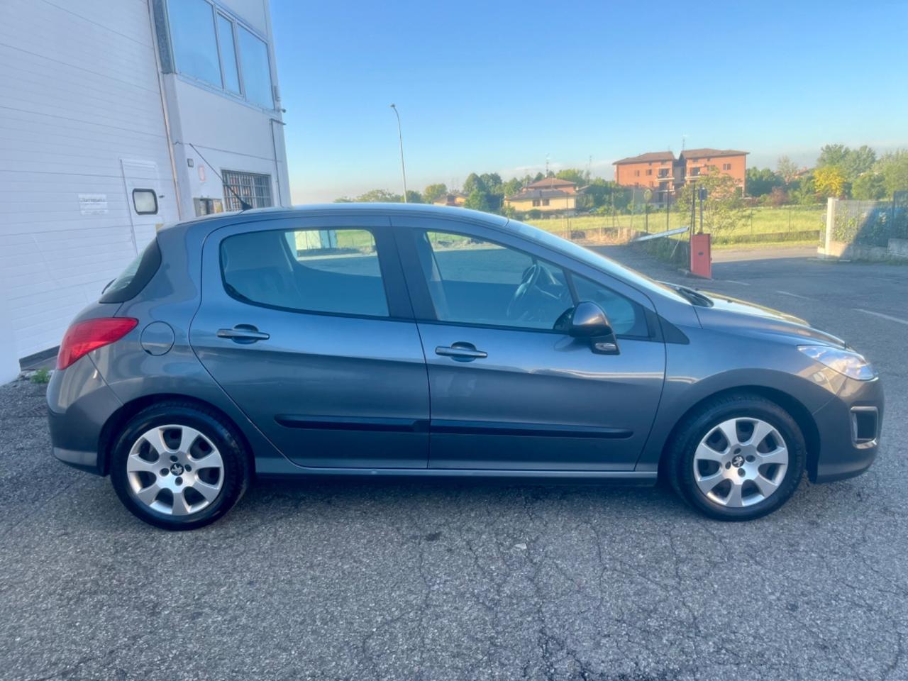 Peugeot 308 1.6hdi 2012 152.000km perfetta per neopatentati