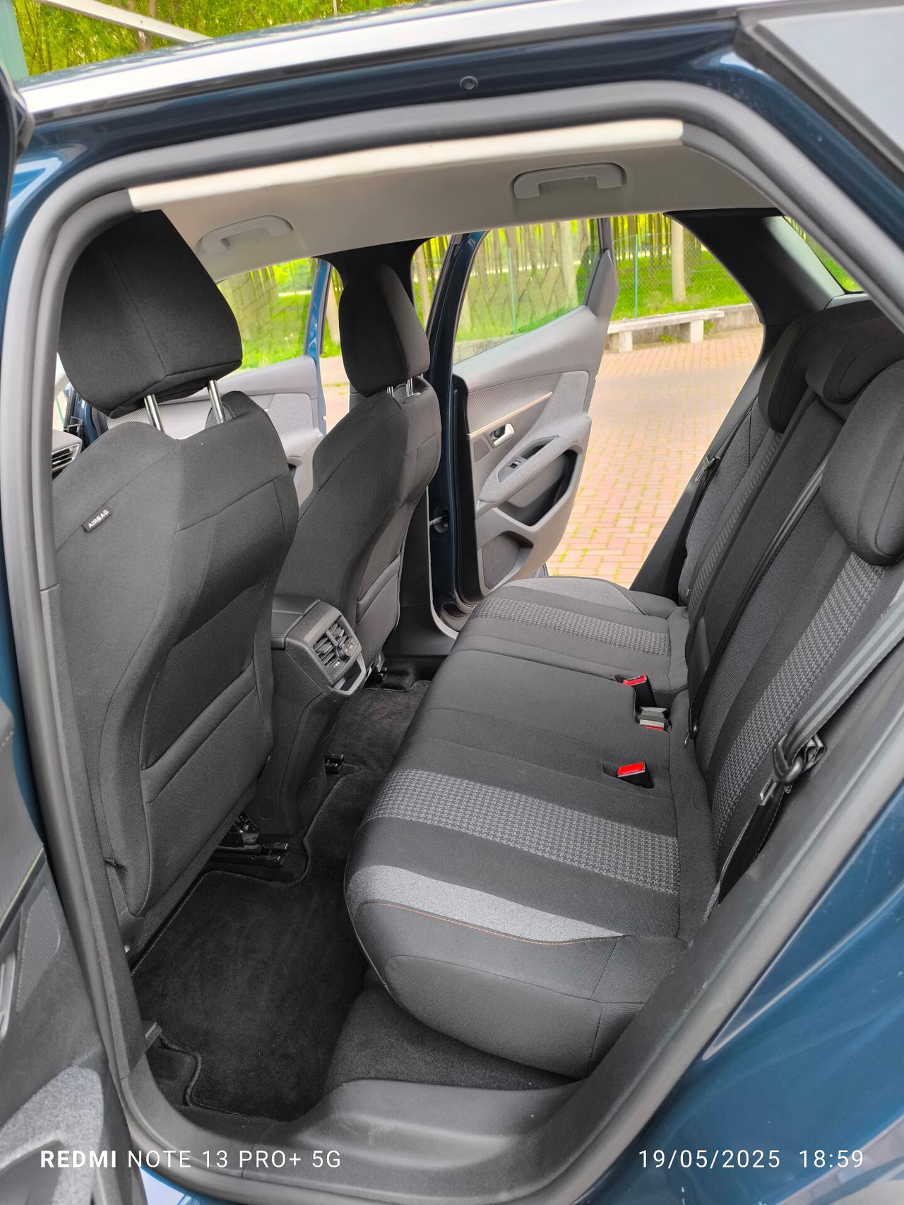 Peugeot 3008 BlueHDi 130 S&S EAT8 Active Business