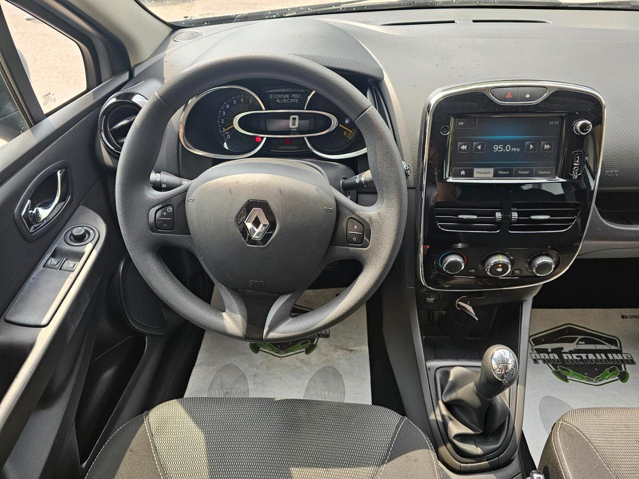 Renault Clio 1.2 75CV 5 porte - Neopatentati